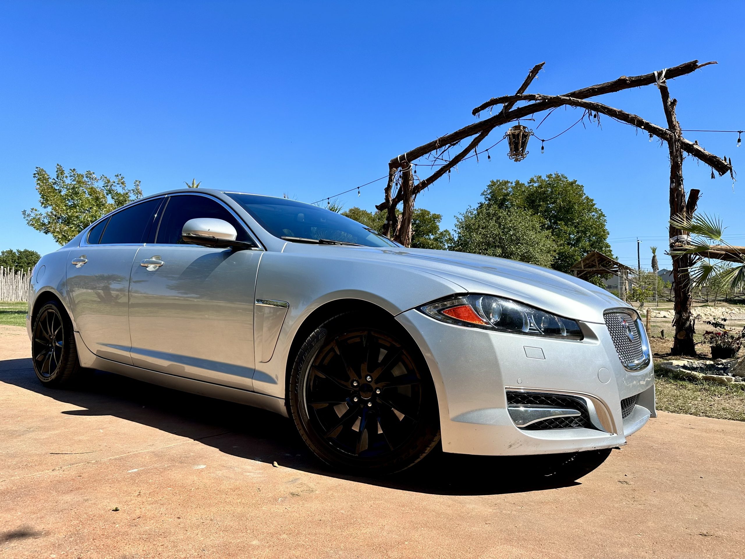 2014 Jaguar XF Sedan 4D