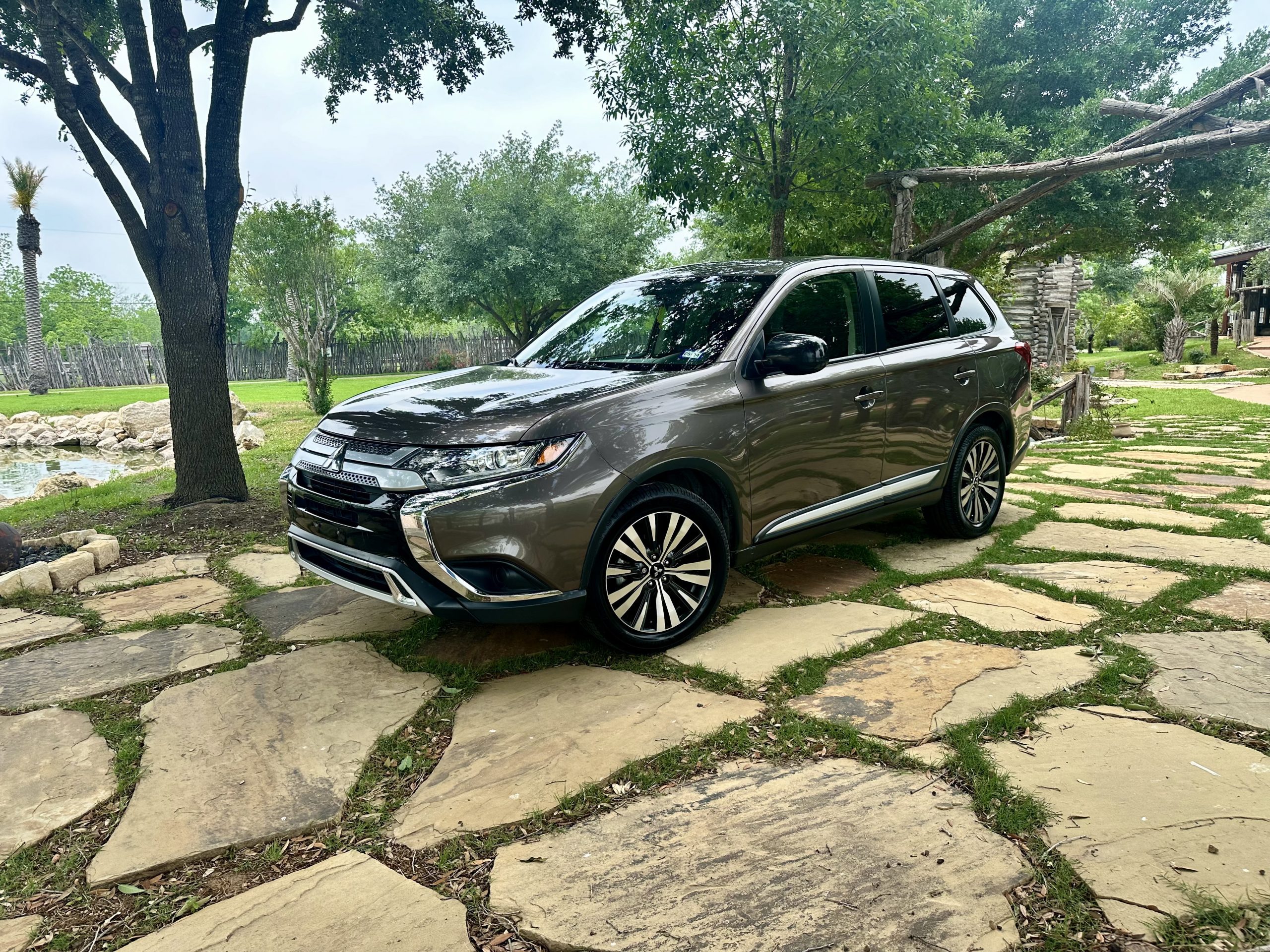 2019 Mitsubishi Outlander ES